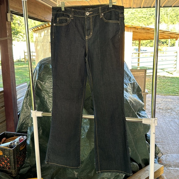 Calvin Klein Jeans, Size 14, NWOT, MAKE AN OFFER!!! - Picture 2 of 9